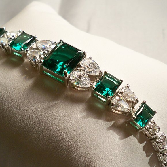 NEW Rare Vintage Charles Winston Emeralds Green Cubic Zirconias Silver Bracelet